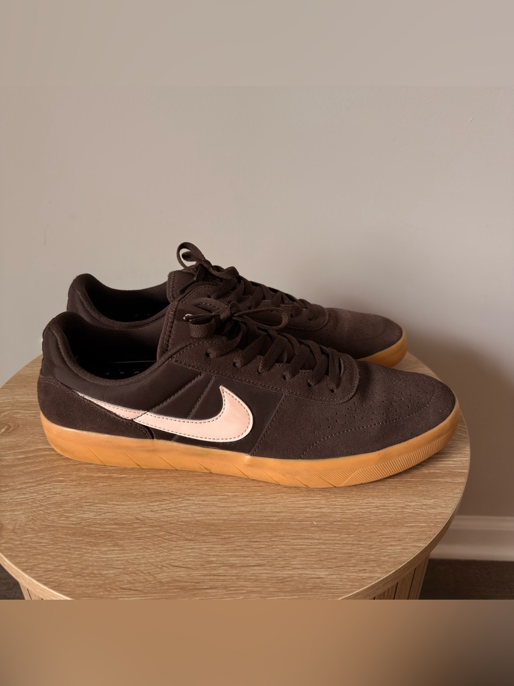 Nike SB team Classic Men’s Brown Suede Sneakers with Pink Swoosh and Gum Sole